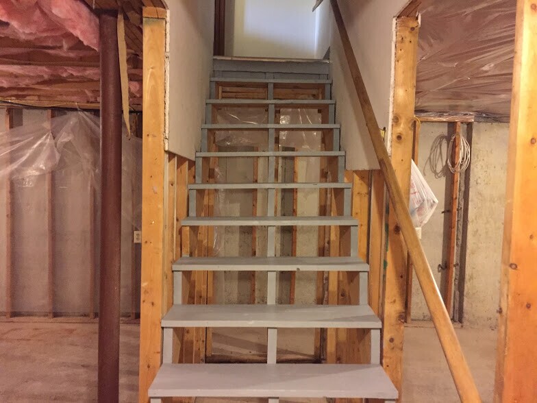Building Photo - 509 Piscassic St