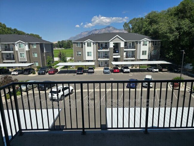 Building Photo - 154 7th St