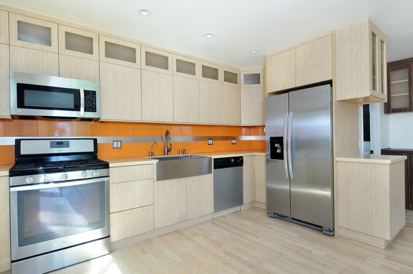 Building Photo - 519 E Providencia Ave