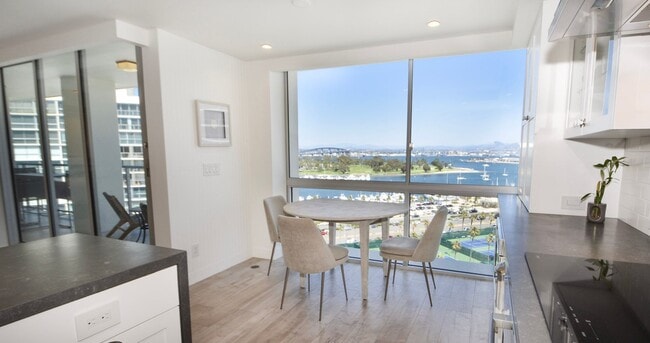 Building Photo - 1720 Avenida Del Mundo