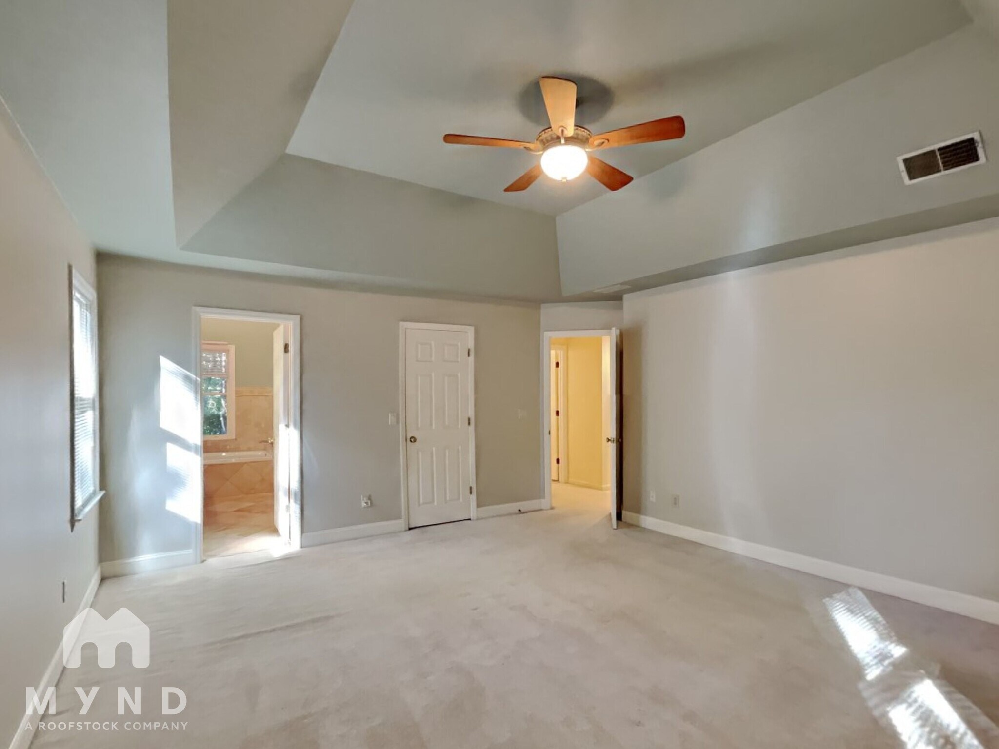 Building Photo - 3747 Running Fox Dr