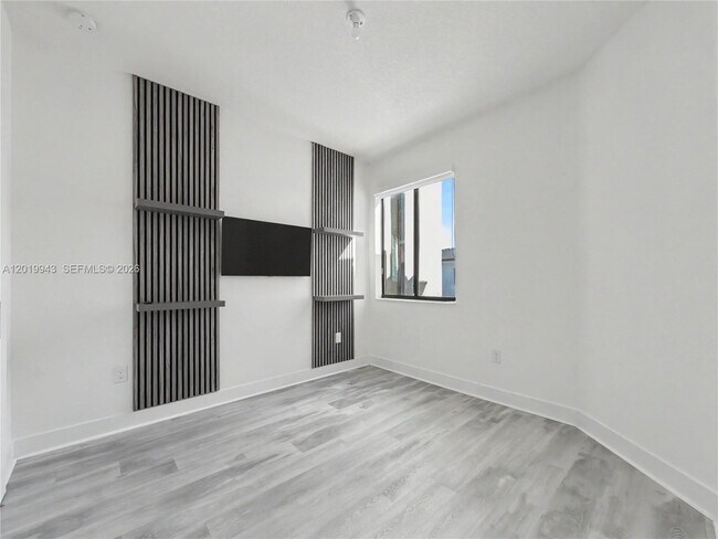 Building Photo - 4527 NW 83rd Path