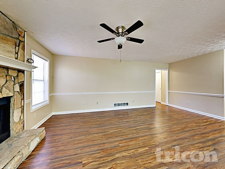 Building Photo - 340 Edna Dr
