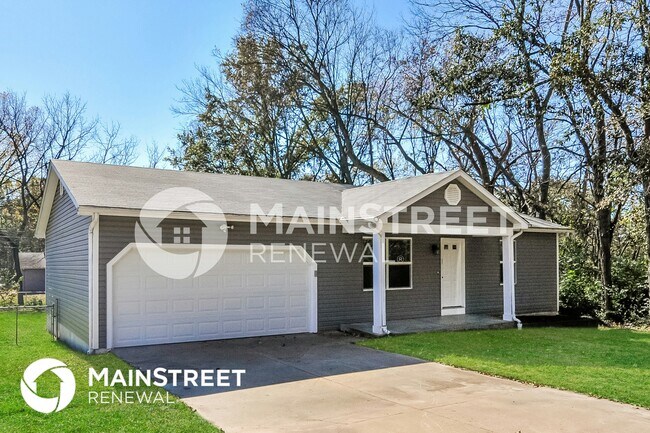 Building Photo - 46 Forest Ln