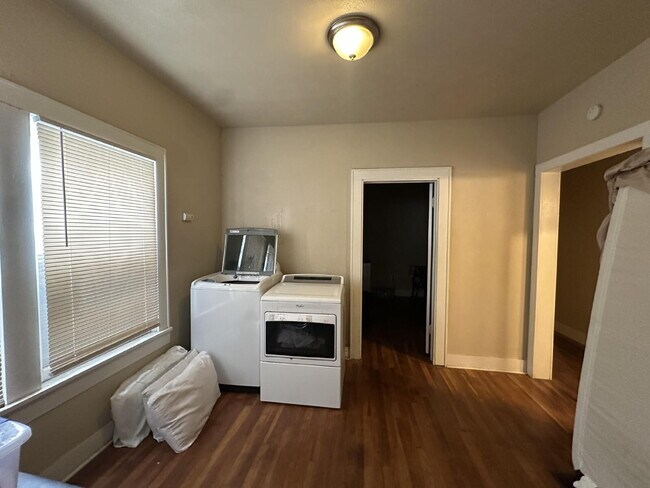 Building Photo - Spacious 2-Story Home Near Texas Tech – Al...