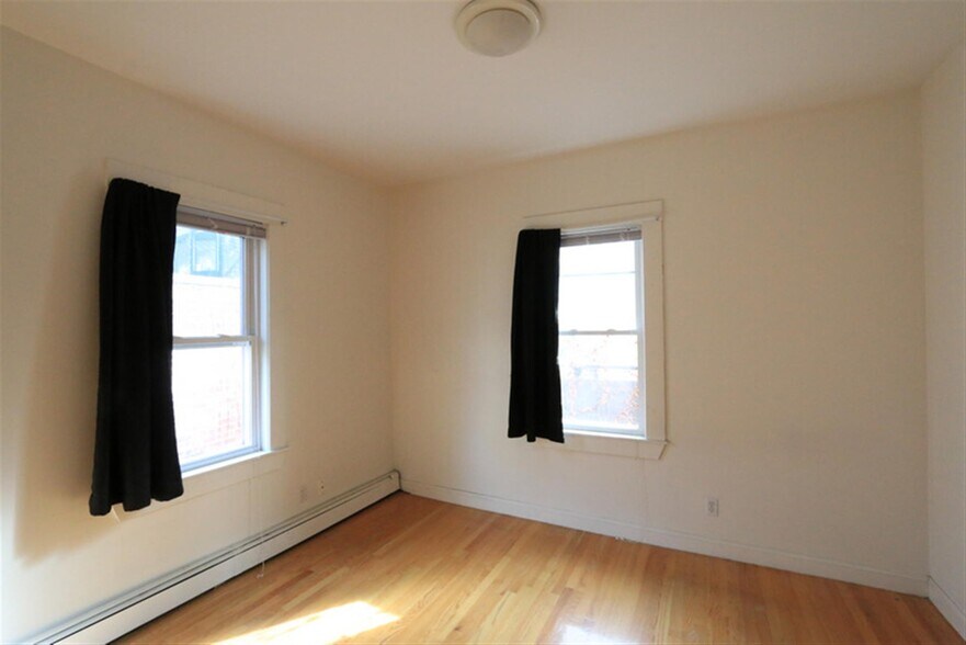 Building Photo - 60 Sacramento St