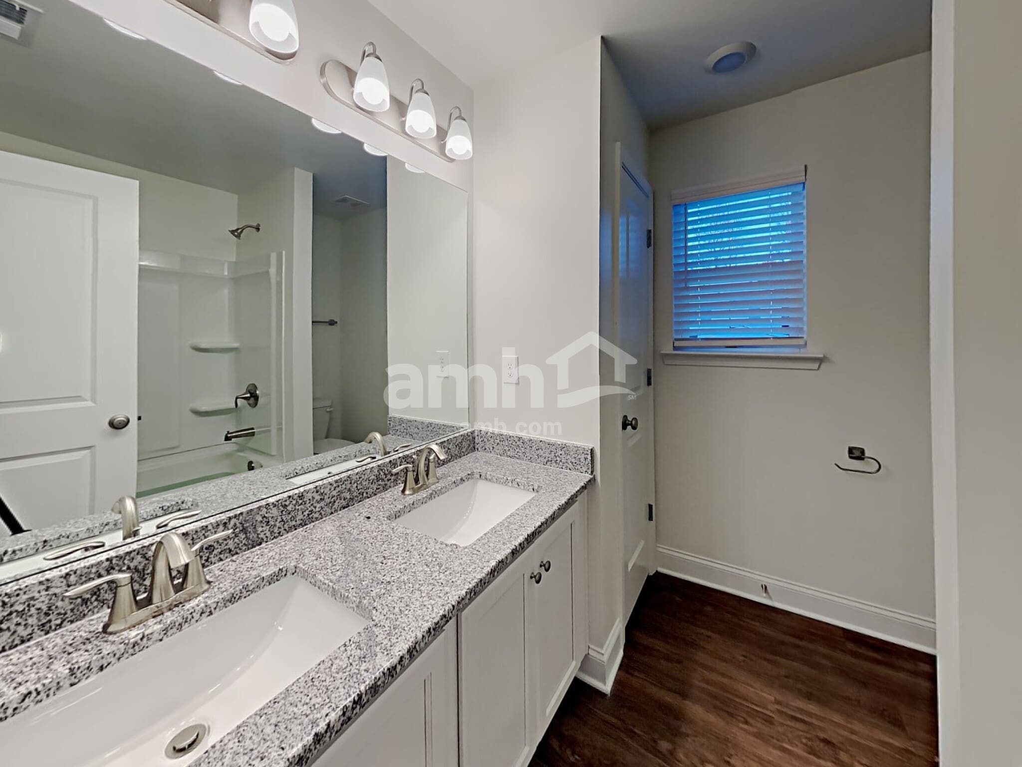 Building Photo - 123 Dog Path Trl