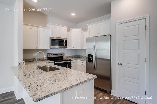 Building Photo - 12281 Sinclair Dr