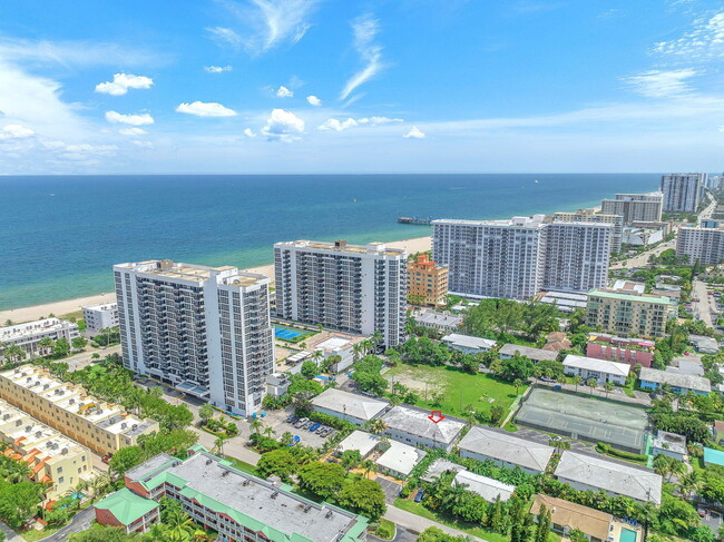 Building Photo - 3213 Colony Club Rd