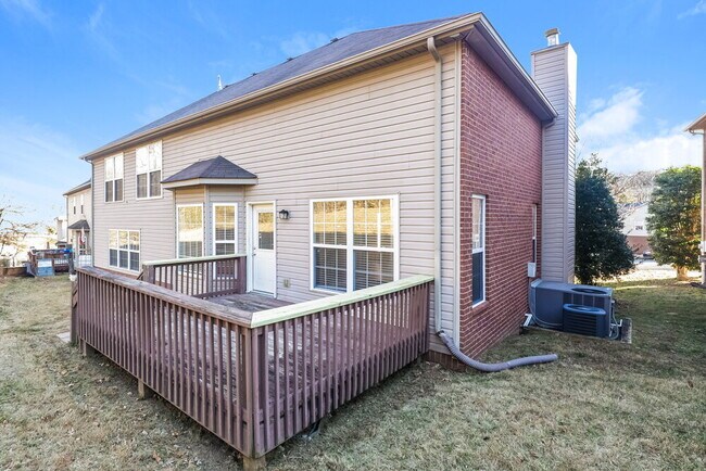 Building Photo - 4816 Aaron Dr