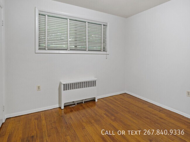 Building Photo - 4030 Livingston Rd SE