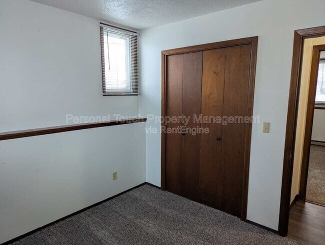 Building Photo - 180 1st St