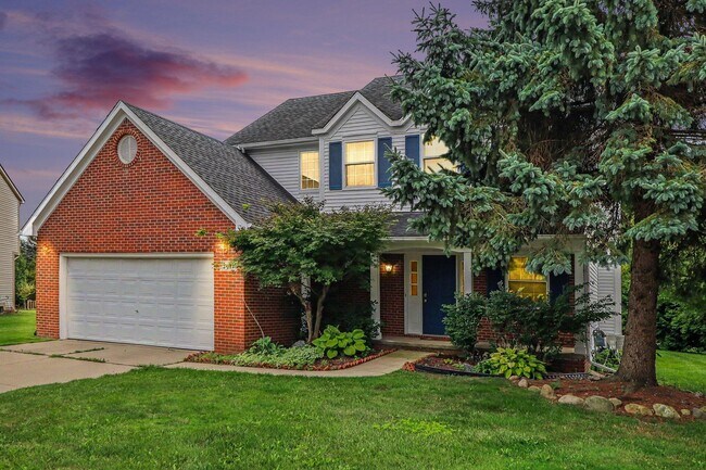 Building Photo - 2457 Cliffside Ct