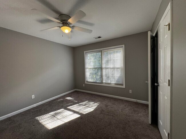 Building Photo - 2224 Wilmington Ln