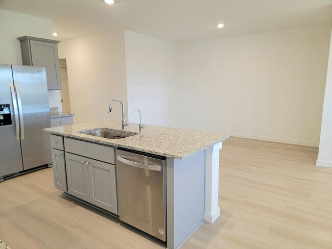 Building Photo - 7452 8th St
