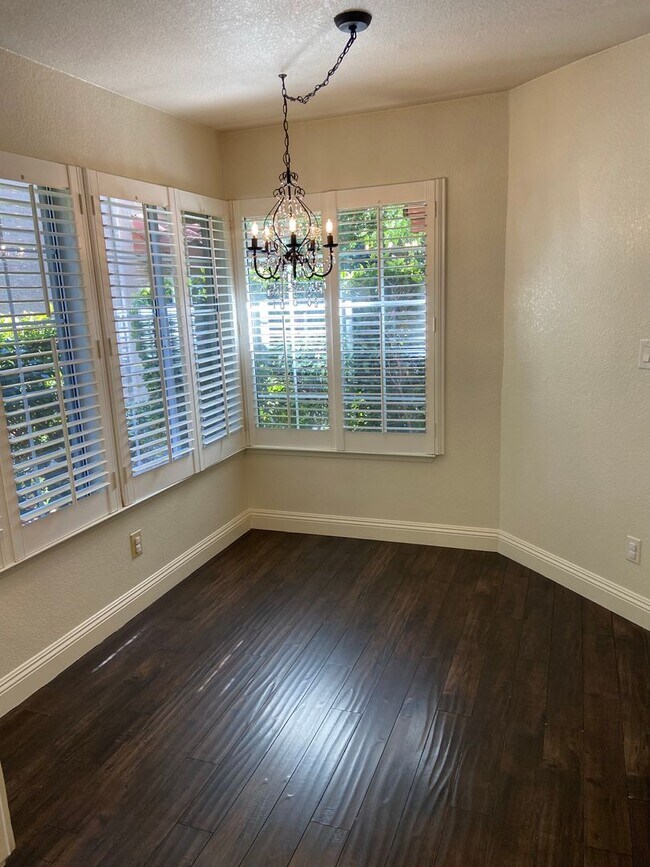 Building Photo - American River Canyon Folsom - 3 Bdrm, 3 Bath in gated community