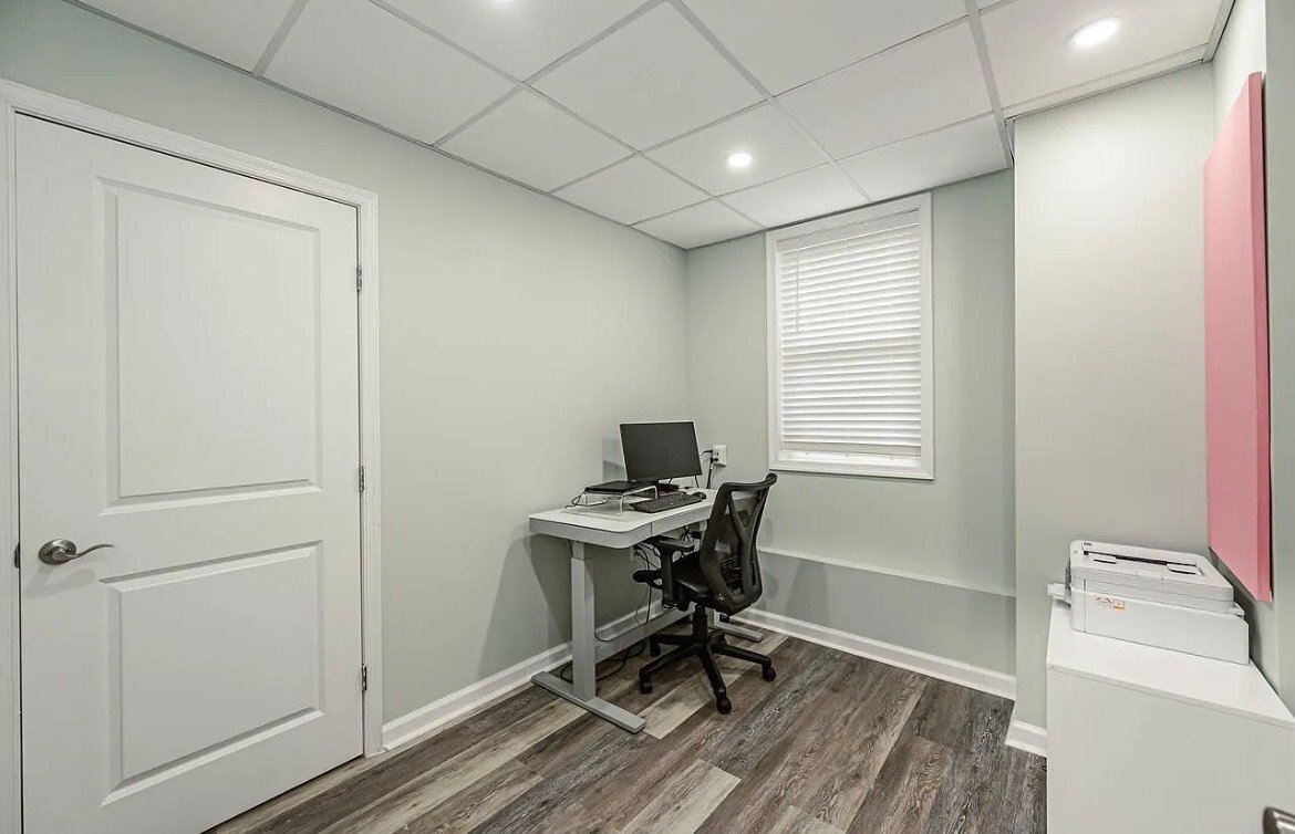 Building Photo - 421 Pagebrook Dr