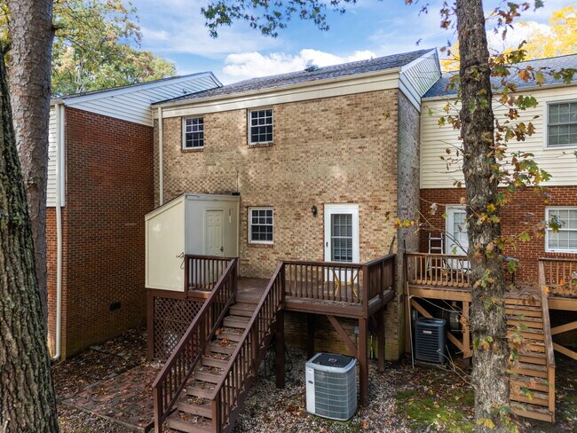 Building Photo - 6423 New Market Way