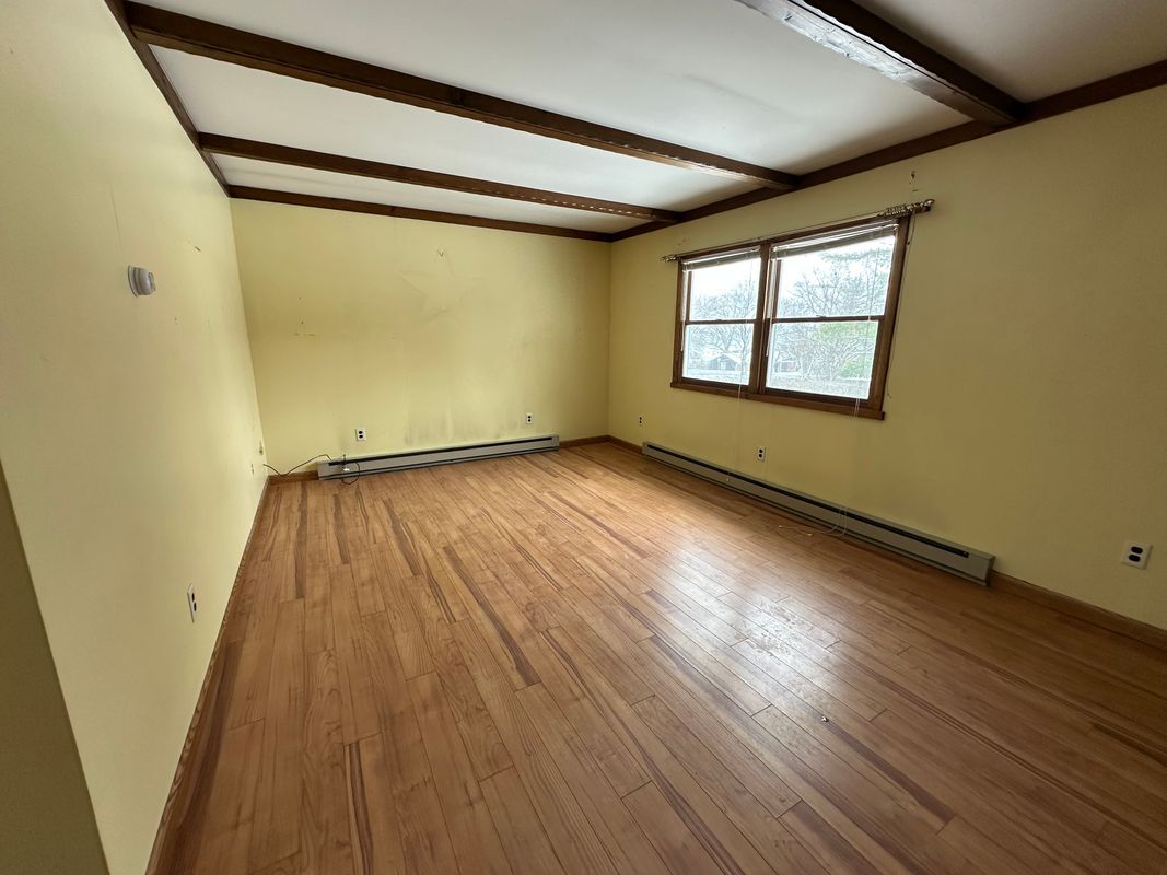 Building Photo - 118 Central Ave