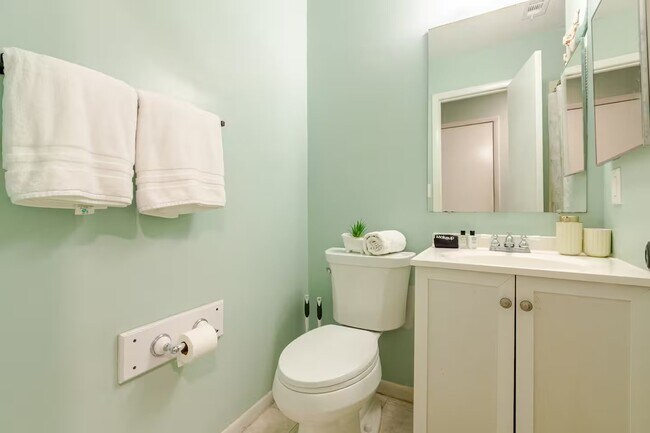 Building Photo - 17751 Panama City Beach Pkwy