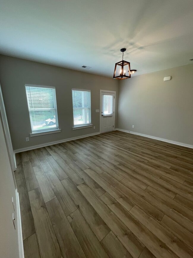 Building Photo - Home for Rent in Weaver, AL!!! View with 4...