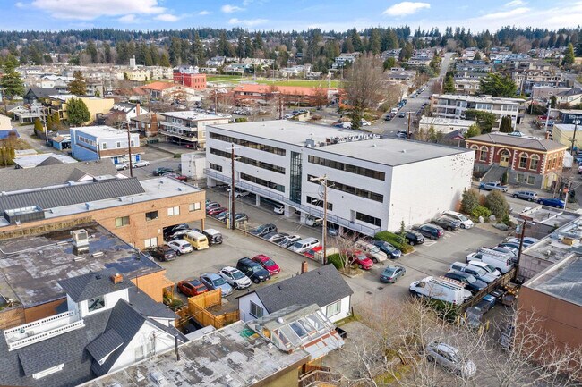 Building Photo - 120 4th Ave N