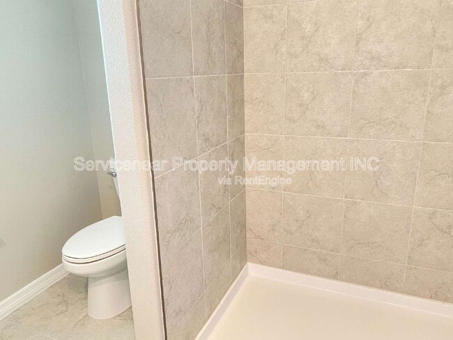 Building Photo - 7049 Samuel Ivy Dr