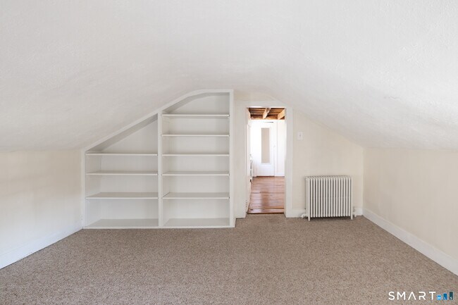 Building Photo - 1187 Mt Carmel Ave