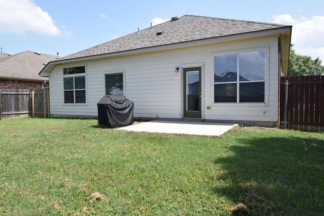 Building Photo - 310 Wildhorse Creek