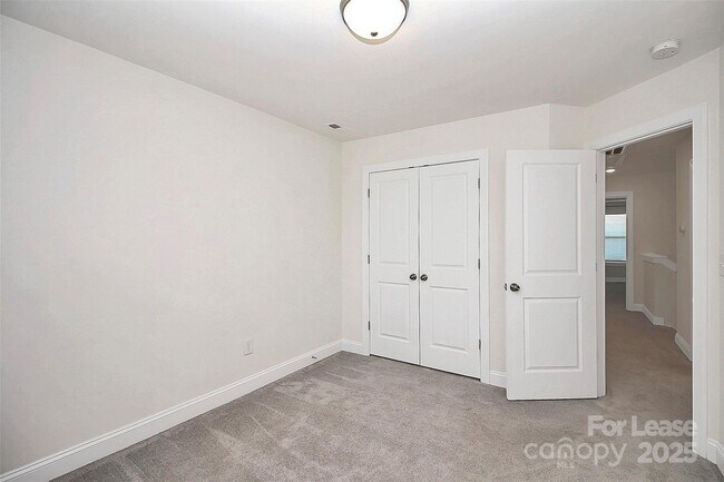 Building Photo - 10436 Glenmere Crk Cir