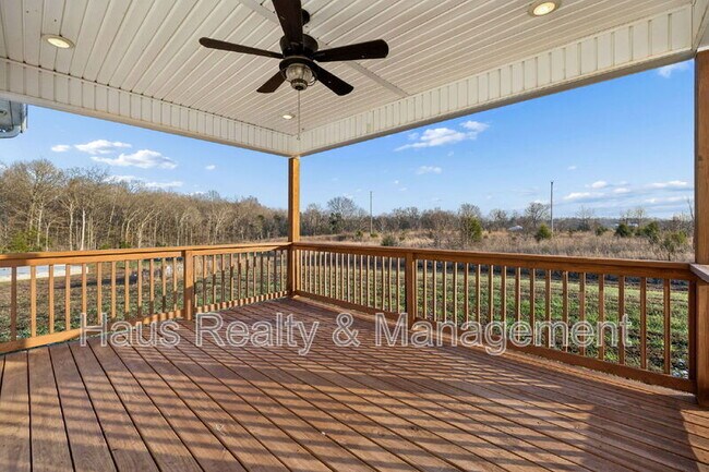 Building Photo - 207 Bedford Ct