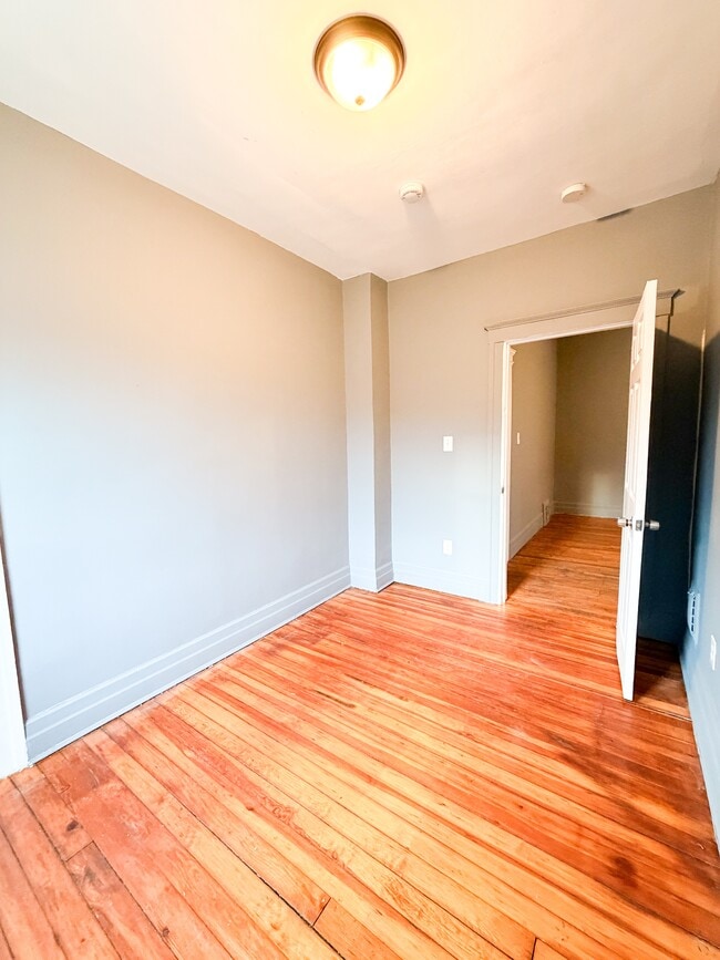 Building Photo - 4426 McGraw Ave