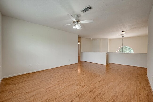 Building Photo - 11706 Meadowchase Dr