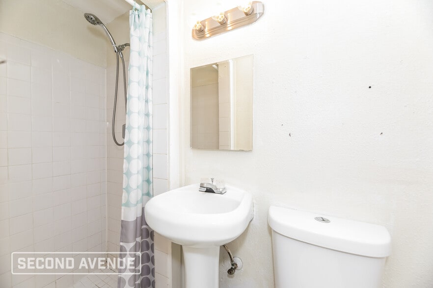 Building Photo - 5809 Tusk Ct