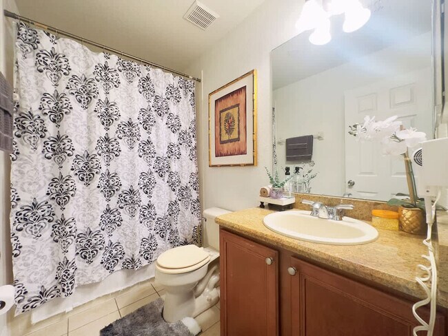 Building Photo - 3306 Calabria Ave