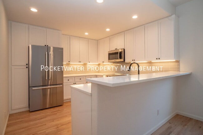 Building Photo - 1237 St John St