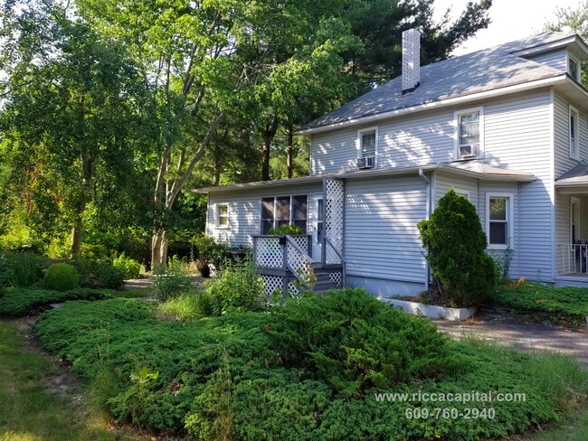 Building Photo - 507 Wilbur Ave