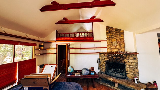 Building Photo - 971 Old Topanga Canyon Rd
