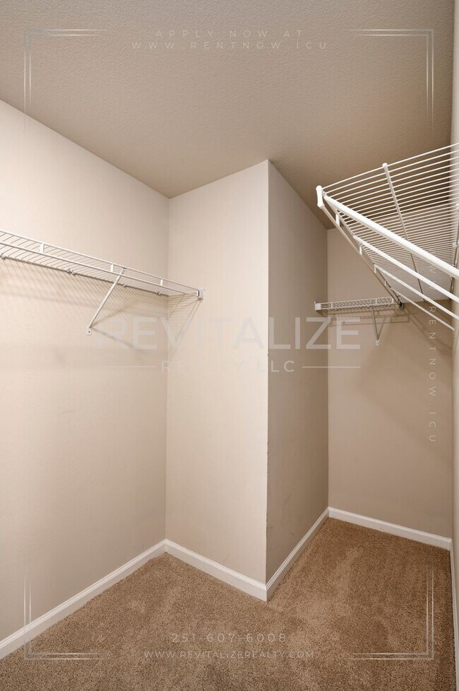 Building Photo - Dream 2-Story 5 BD 3 BA House in Spanish Fort!