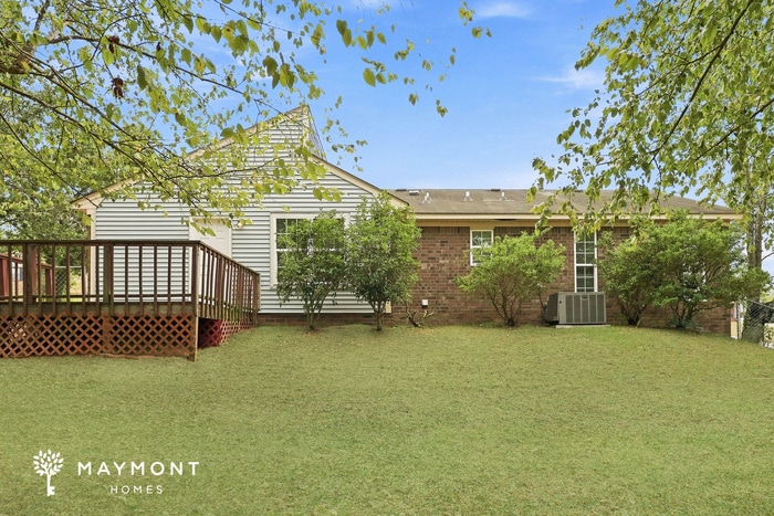 Building Photo - 3513 Hilltop Dr