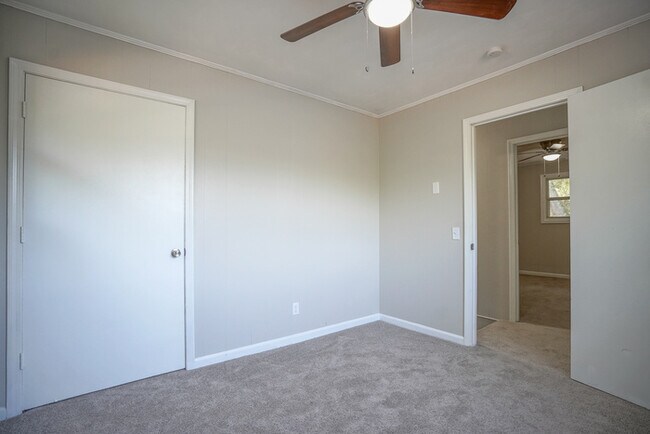 Building Photo - 246 Acorn Acres Rd