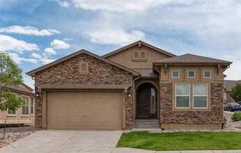 Building Photo - 495 Pasada Way