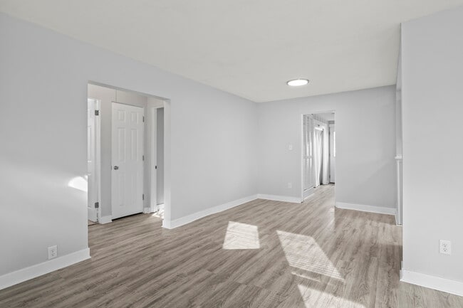 Building Photo - 3614 Linneman St