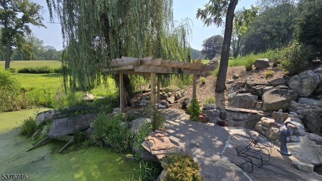 Building Photo - 66 Danville Mountain Rd