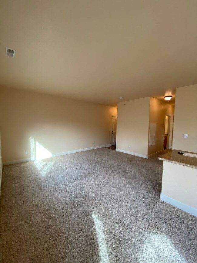 Building Photo - PHEASANT RUN CONDO (PR#37)