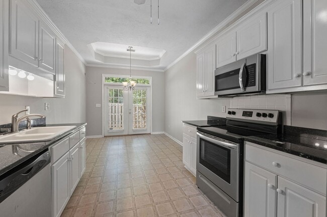 Building Photo - Townhome in Evans