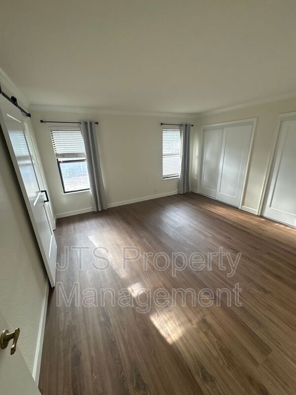 Building Photo - 5140 Linda Lou Dr