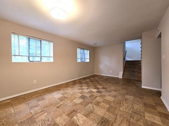 Building Photo - Updated 3BR, 2BA with Screened in Porch in Close in Rockville/Kensington!!