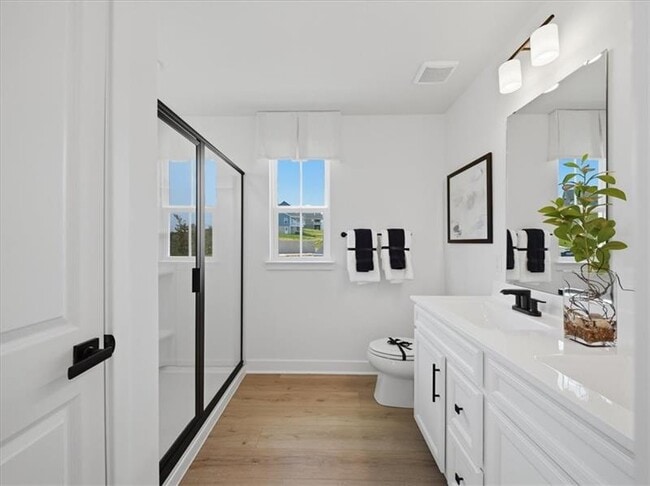 Building Photo - 201 Yellowwood Ct