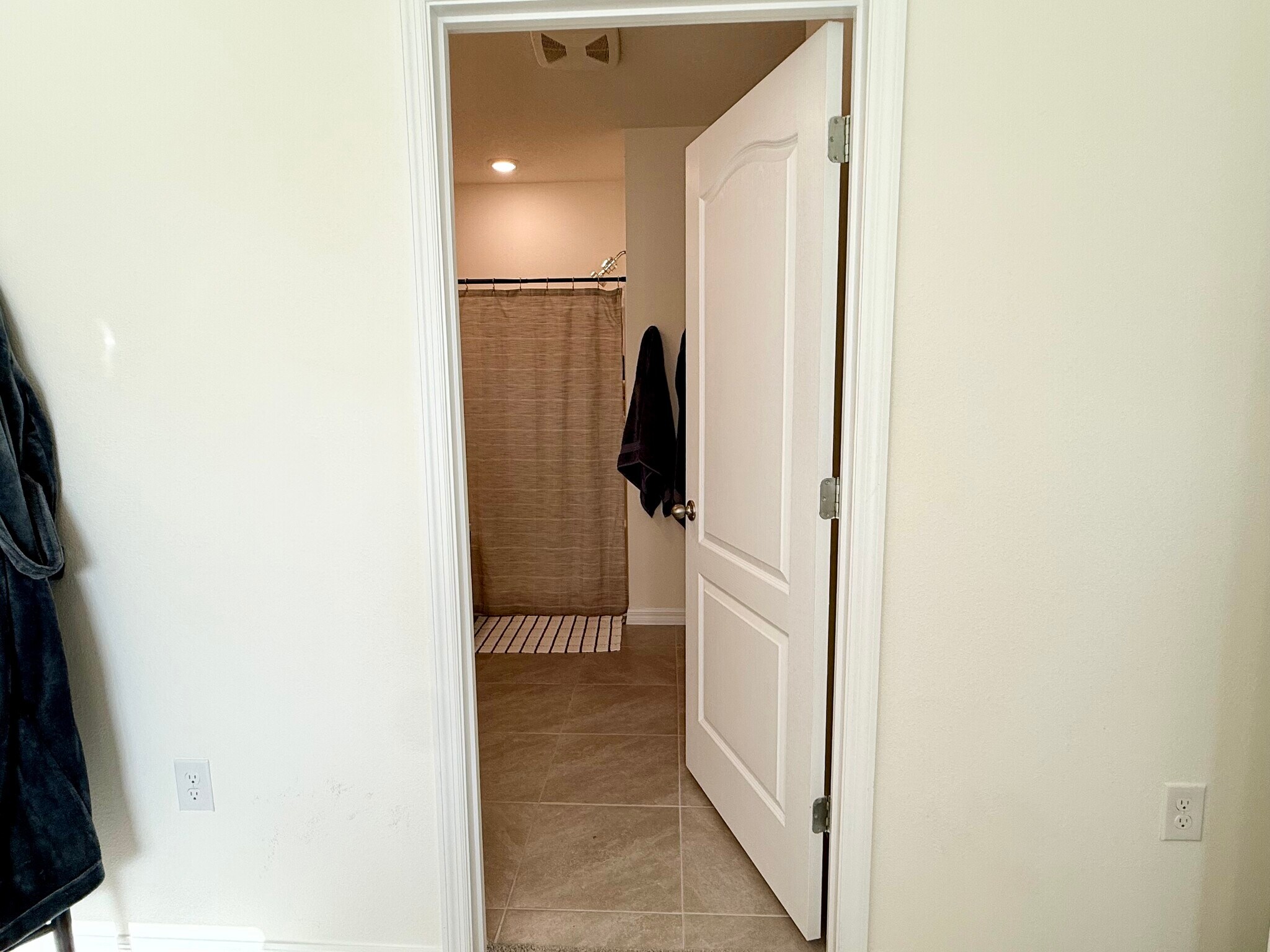 Building Photo - 13 Melogold Dr